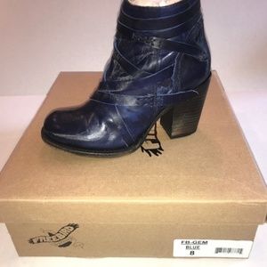 FREEBIRD GEM BOOTS SZ 8 NEVER WORN